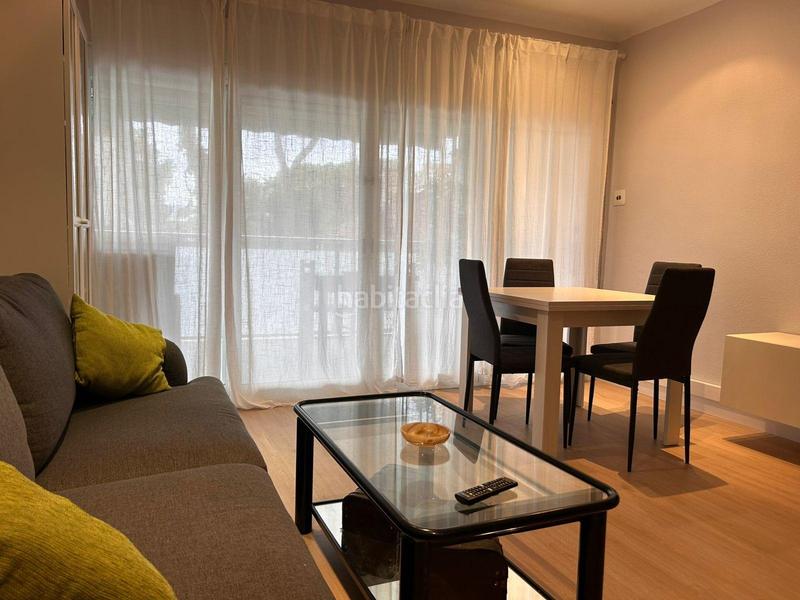 Foto 57eb1e87-50e7-4891-abe4-3b69a06db66a. Location appartement avec parking dans La Pineda Castelldefels