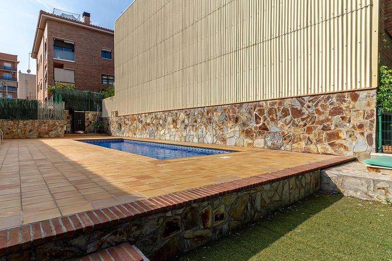 Foto 07ade426-706b-4ed1-b36a-a547cc06b9e3. Erdgeschoss mit heizung parking pool in Els Canyars Castelldefels