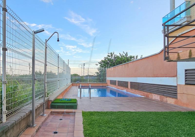 Foto 0b1dd3c9-1575-48e4-8547-f3e953da6f7d. Penthouse with heating parking pool in Bonavista Vendrell (El)