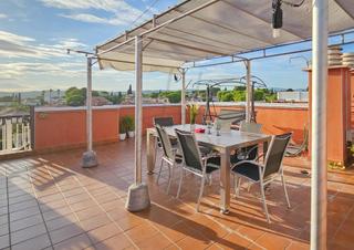 Àtic a Bonavista. Espectacular ático con terraza y piscina