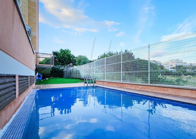 Foto 8c5808cf-efca-46aa-8d07-b6315d7aaff6. Penthouse with heating parking pool in Bonavista Vendrell (El)