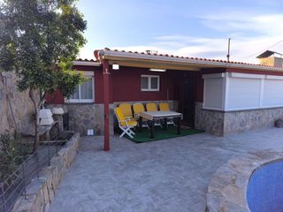 Location Maison jumelée à Sant Vicenç dels Horts. Casa independiente en sant vicenç dels horts