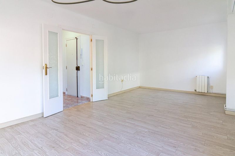 Foto 674feba2-31c5-406d-aab3-06b5e10fd387. Pis amb aparcament a Baixador Castelldefels