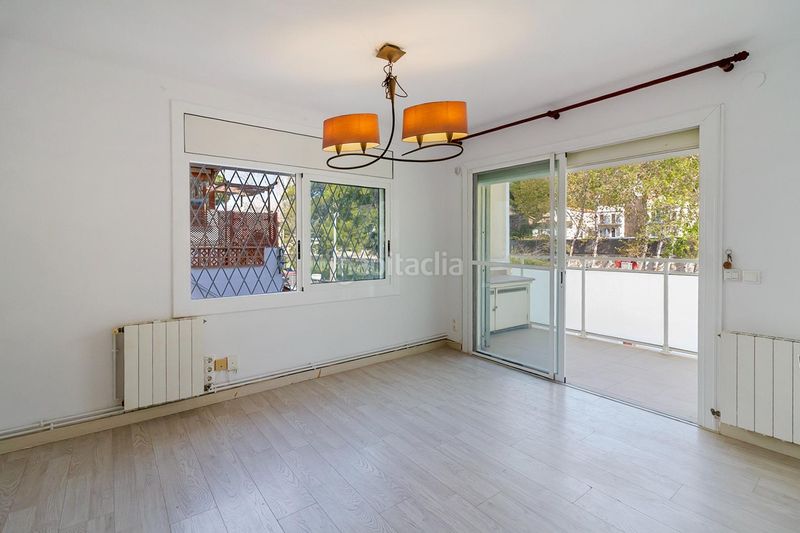 Foto 76244eb5-123f-4d21-9086-dc35e941624a. Pis amb aparcament a Baixador Castelldefels