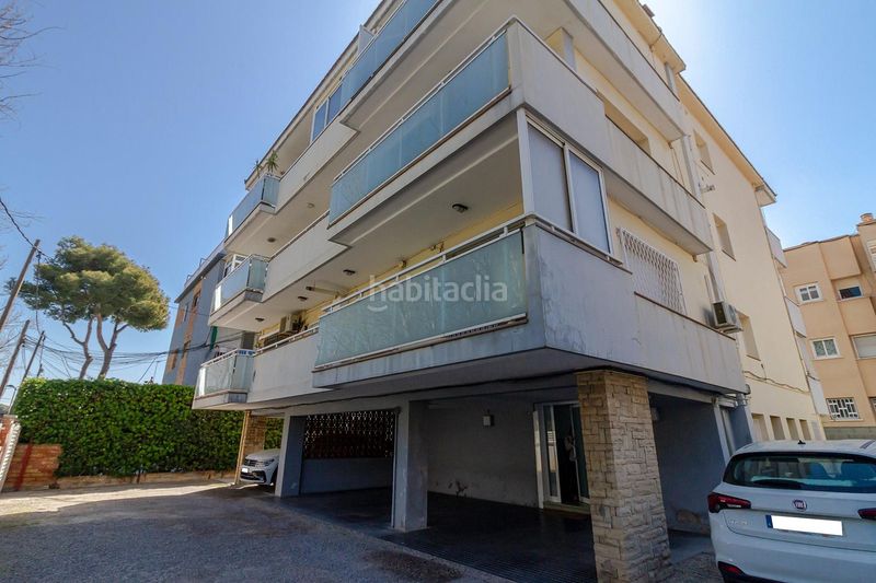 Foto f01cbe21-1d8f-4281-916b-79518c9c044b. Pis amb aparcament a Baixador Castelldefels