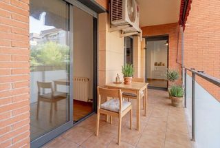 Pis a Els Canyars. Piso finca seminueva  4 habitaciones  parking y trastero   els c