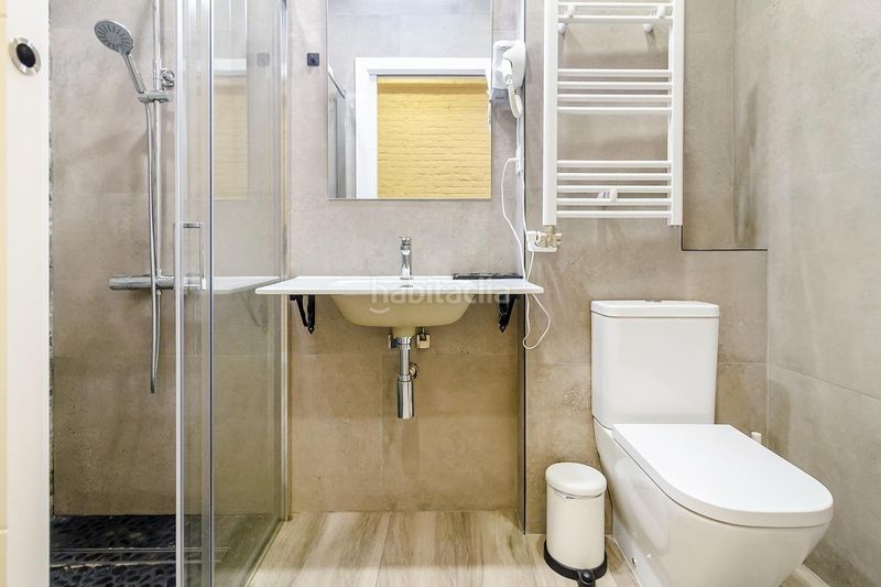 Foto cdf4eac3-4ea3-4809-afd6-573cd3c75a11. Edifici a Centre Sitges