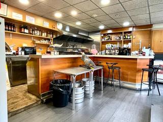 Location Local commercial  Carrer general palafox. Se traspasa barchurrería en ronda ramón otero pedrayo