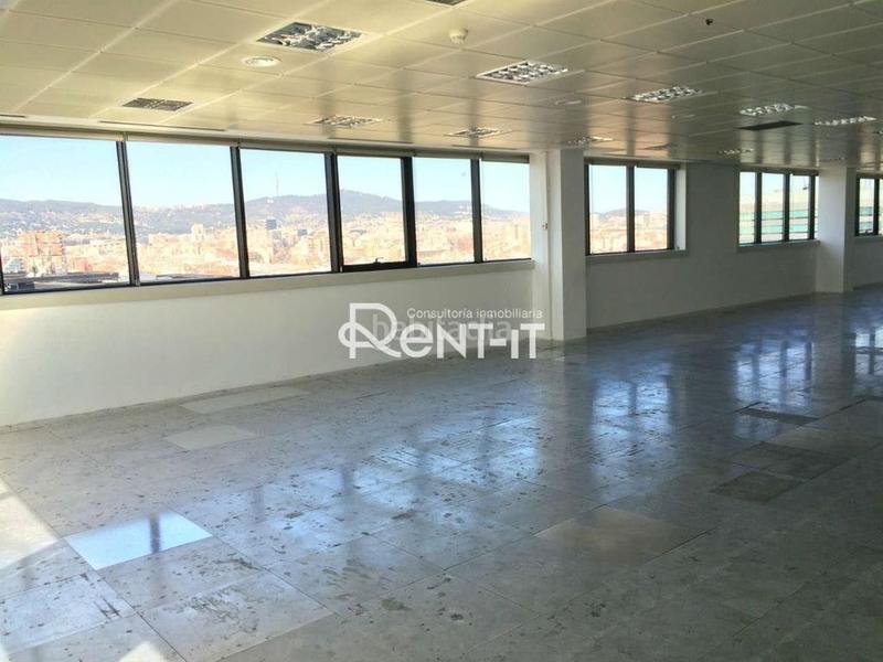 Foto 6c42d79d-2307-48a2-a5ea-7e87326fb1b4. Rent office space with parking in La Marina del Port Barcelona