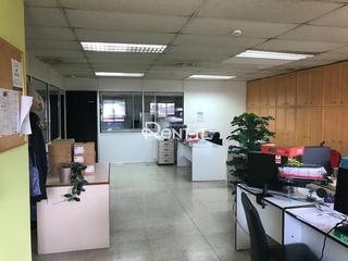 Alquiler Oficina en Zona Industrial. Gran oficina de 293.97m2 en el prat de llobregat