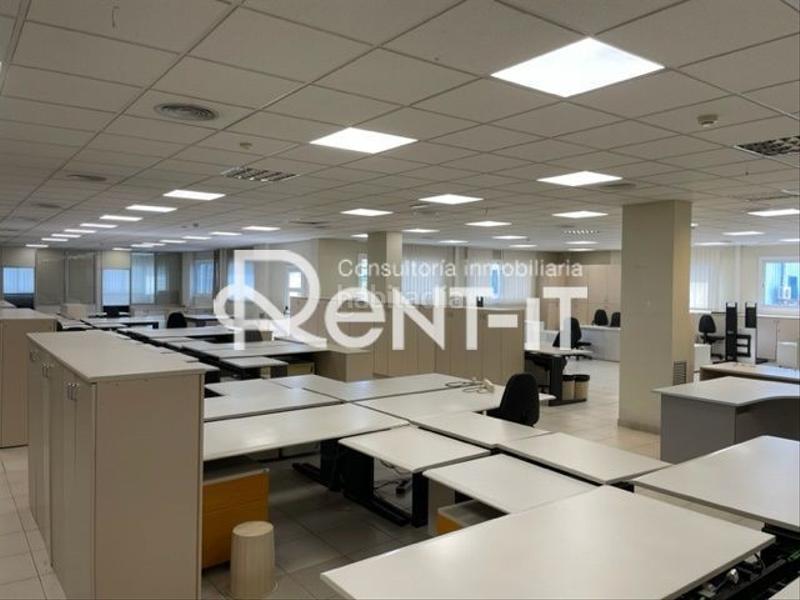 Foto 59d3f1b9-f487-4a8e-a3a2-e1f898e04521. Rent industrial building in Granvia LH Hospitalet de Llobregat (L´)