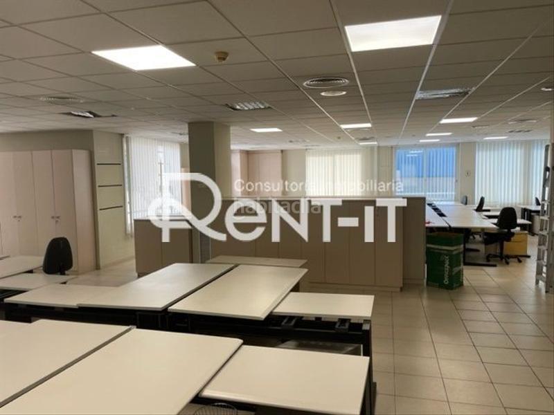 Foto 73a7bae3-ff7e-43fb-b5cf-b09100f53cdf. Rent industrial building in Granvia LH Hospitalet de Llobregat (L´)