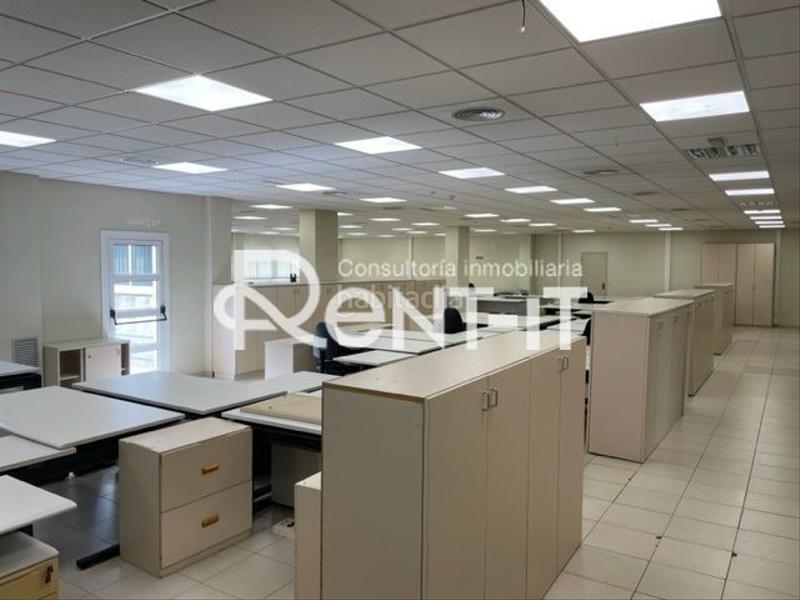 Foto a747f94e-d0e2-45d5-a400-11e7703225a7. Rent industrial building in Granvia LH Hospitalet de Llobregat (L´)