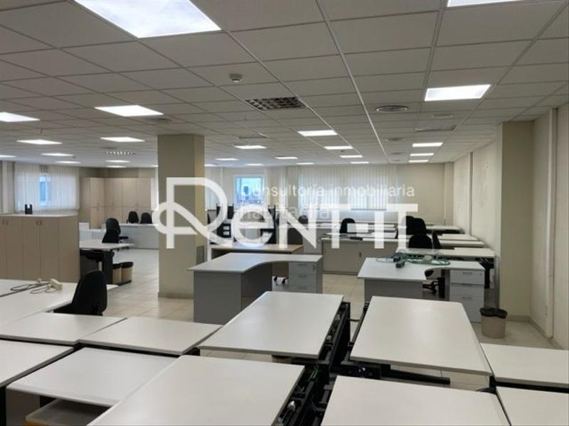 Foto e84a7de3-0de4-4a50-985f-0c77b6f3357e. Rent industrial building in Granvia LH Hospitalet de Llobregat (L´)