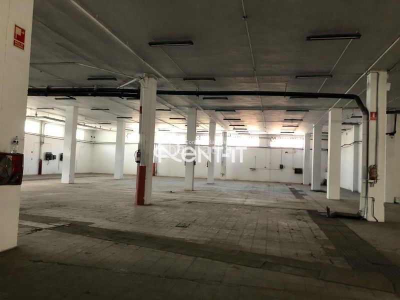 Foto 2016ca0d-c51b-4f3e-b50d-76b933643b9a. Alquiler nave industrial  de 8.000 m2 en poligono fonollar. en Sant Boi de Llobregat