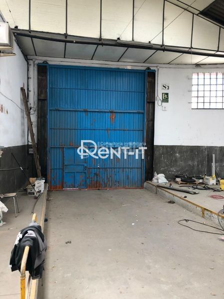 Foto 5a2efb97-7afd-41ec-84d2-44fef037af2e. Alquiler nave industrial  de 8.000 m2 en poligono fonollar. en Sant Boi de Llobregat