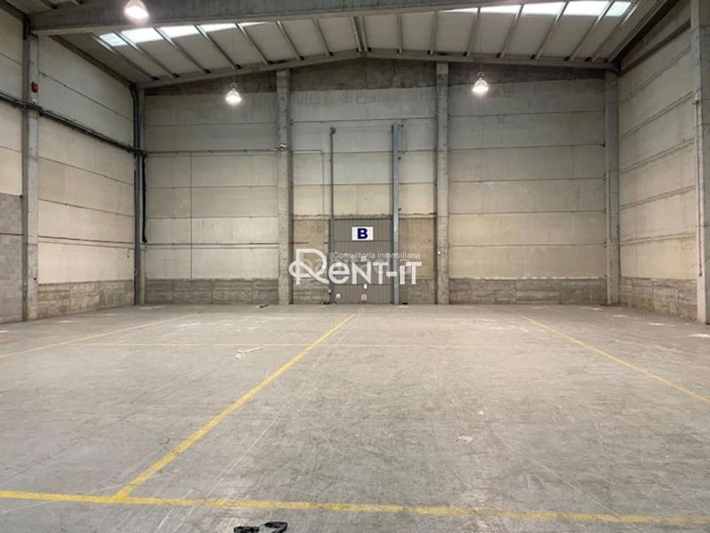 Foto d4cbbb1e-447e-4bc5-a4c0-295589496dba. Rent industrial building in El Pla Sant Feliu de Llobregat