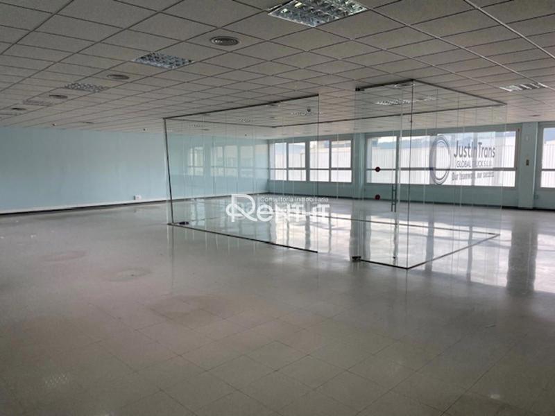 Foto dd18f8d8-25ea-4476-b960-04e0a9de5087. Rent industrial building in El Pla Sant Feliu de Llobregat