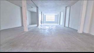 Lloguer Nau industrial a Centre. Nave de 1.182 m2 con terraza superior de 180m2 con montacargas.