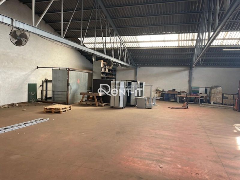 Foto 565388a9-7128-4b8d-b532-4211cd46bbc8. Fabrikhalle in Vilamarina Viladecans