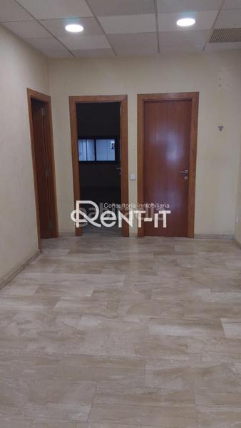 Foto fb2d6b7b-1fa3-4707-b425-d3fdf2f74c8b. Alquiler nave industrial nave de 1.181m2 con patios de 450m2 en gavá. en Gavà