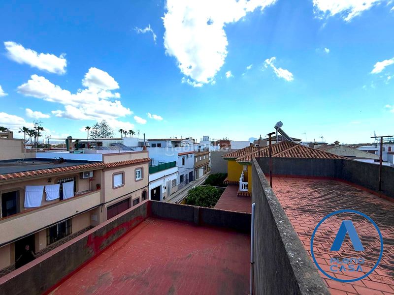Foto 0cb034cb-f32b-4be4-aed6-15126c4dde4a. Casa adossada a El Rinconcillo Algeciras