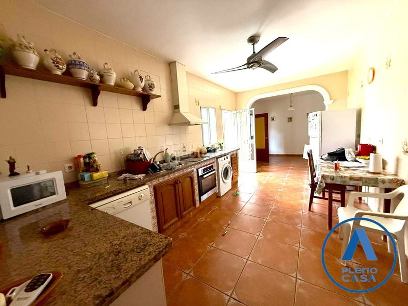 Foto 55b65550-adeb-4724-a3f3-ecb1bd2185ae. Casa adossada a El Rinconcillo Algeciras