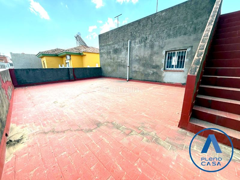 Foto 5eb94d14-2e7b-45c0-9c5f-fd2b08c0e605. Casa adossada a El Rinconcillo Algeciras