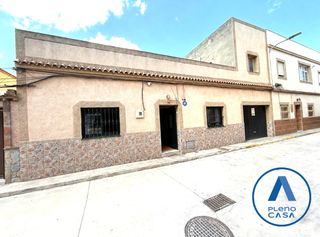 Maison jumelée à El Rinconcillo. ¡adosado de grandes dimensiones!