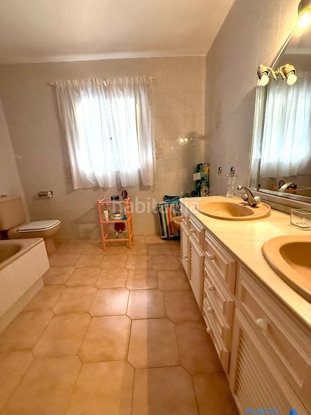 Foto cc0f211e-3c21-4746-a4dd-0a35e5cf657b. Casa adossada a Centro ciudad Fuengirola