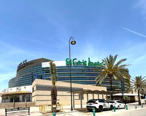 Piso en Las Cañadas. ¡piso ubicado junto a el corte inglés de mijas!