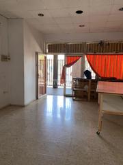 Location Local commercial  Avenida llanes. Local comercial en alquiler en sevilla