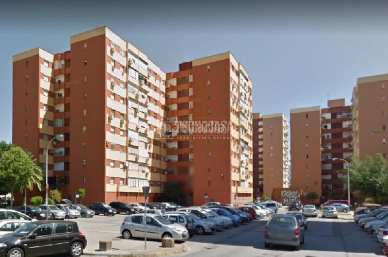 Foto 27540593-dbb2-43b1-8997-57625501f3b0. Piso  en venta en Pino Montano - Consolación Sevilla