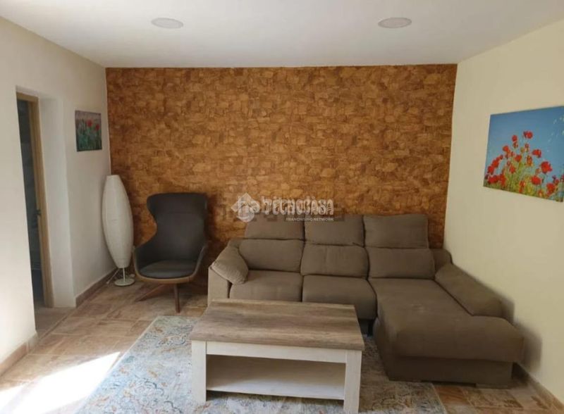 Foto 31453228-ba65-4bdb-851c-5de5b5f3a598. Maison jumelée dans Almadén de la Plata