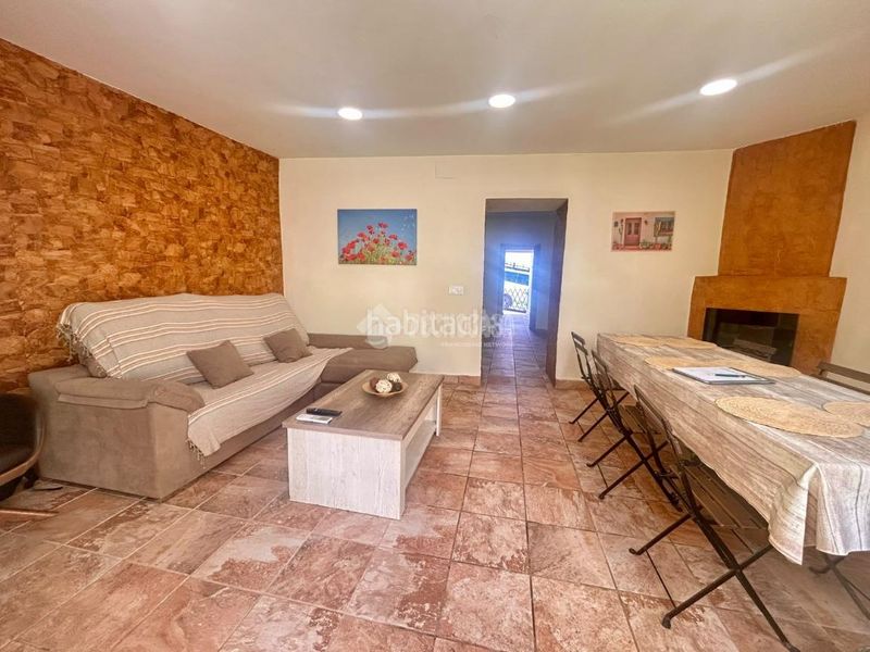 Foto 8d05c708-d449-4537-ad07-0966413e42d0. Maison jumelée dans Almadén de la Plata