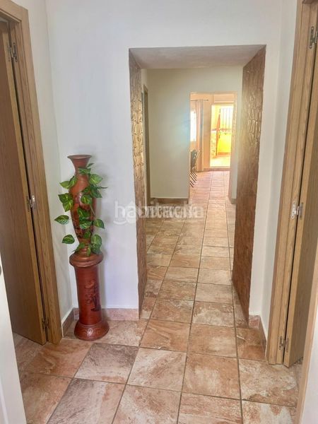 Foto a0694f52-3438-4df5-a82b-fe7175de3e0d. Maison jumelée dans Almadén de la Plata
