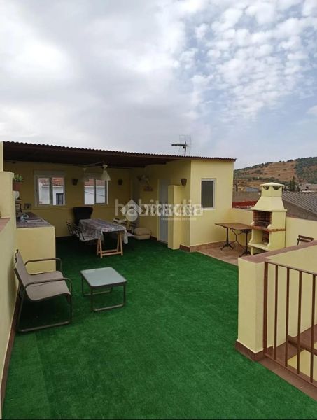 Foto b16bb572-c170-4cc4-b91c-3e3fecb0867d. Maison jumelée dans Almadén de la Plata