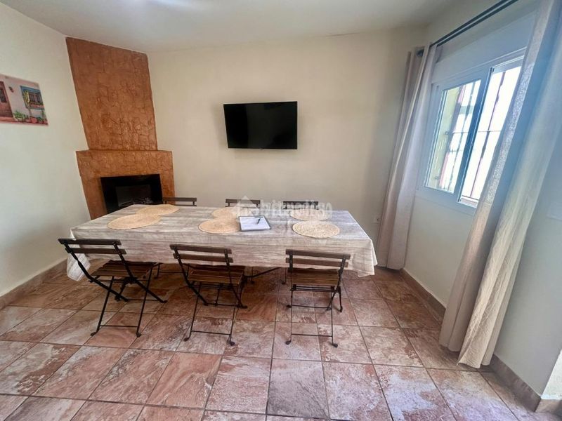 Foto f3c3b407-029b-49ba-871d-5400c616696f. Maison jumelée dans Almadén de la Plata