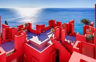 Appartement à Manzanera-Tosal. E112c muralla roja