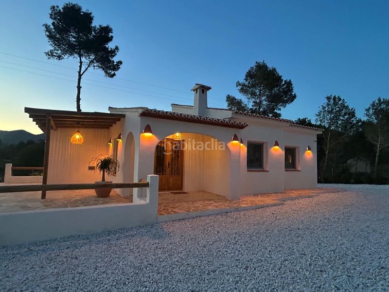 Foto 7c2c9f38-8d04-483b-9df0-2ffdb890be58. Casa amb piscina a La Empedrola Calp