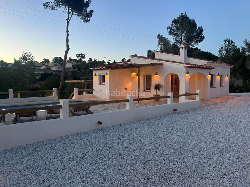 Foto 92248f89-1d09-4d19-abb4-7ee6d5d60b8f. Casa amb piscina a La Empedrola Calp