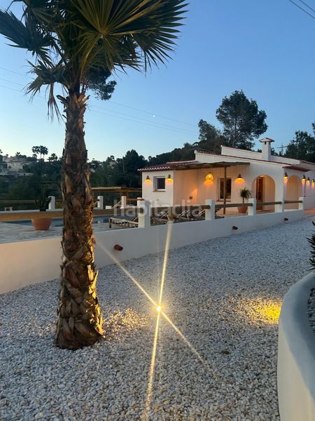 Foto d8881c72-b14f-4278-9c31-883043c009da. Casa amb piscina a La Empedrola Calp