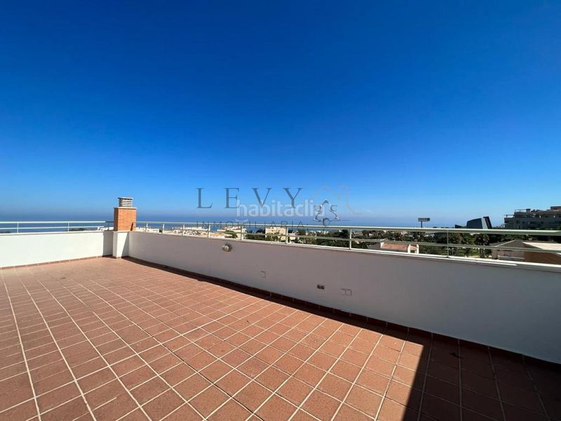 Foto 5f15d244-3516-4779-9ac9-2696963a8540. Piso en El Pinillo Torremolinos