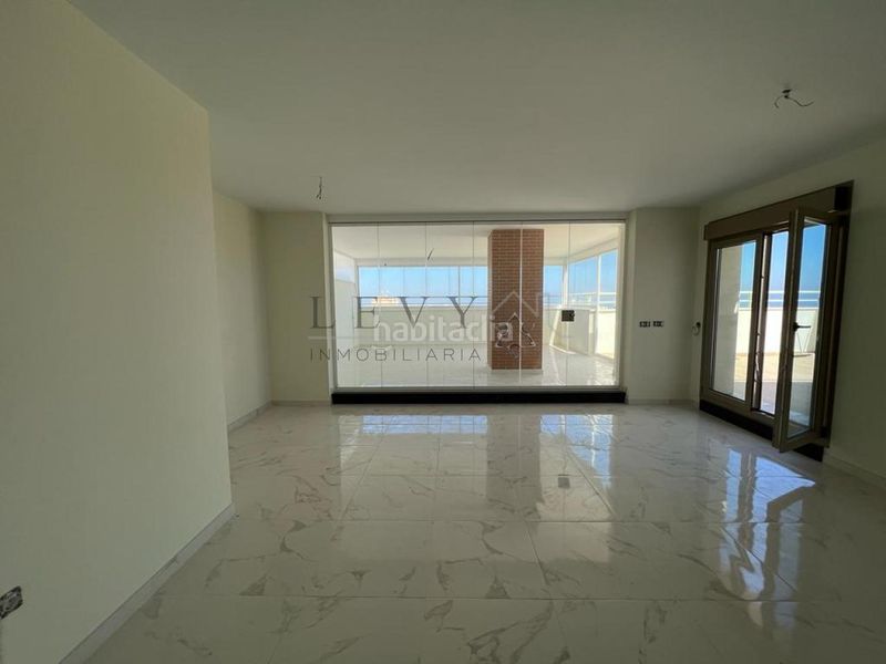 Foto beff763d-4833-4b3d-85fe-87f37a2c83e2. Piso en El Pinillo Torremolinos