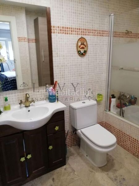 Foto 720745e8-3e14-4b0f-bf8e-dd7bd9a0e7a3. Àtic amb calefacció aparcament piscina a Martín Carpena - Torre del Río Málaga