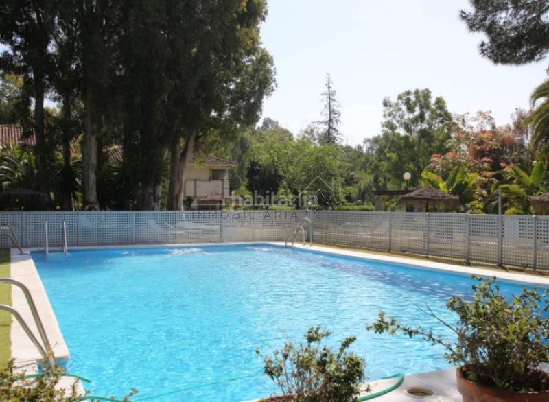 Foto 9cf41d17-a8be-40e0-ae64-899a89df5325. Pis amb calefacció aparcament piscina a Puerto Banús Marbella