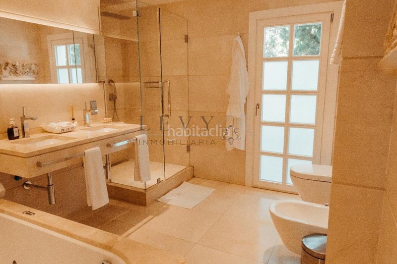 Foto 510833dc-cac9-47fd-bf35-faa546dd8232. Apartament amb calefacció aparcament piscina a Puente Romano Marbella