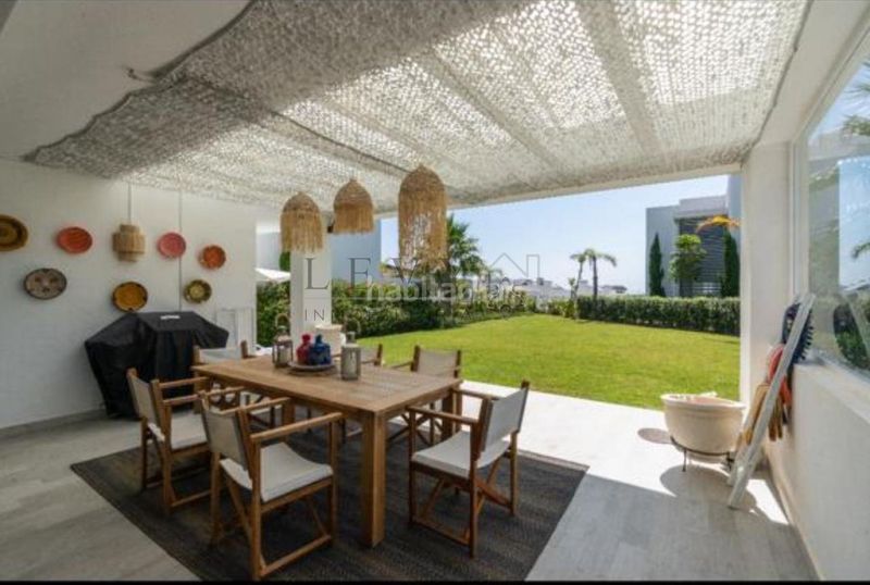 Foto 0526a269-afbe-4d9b-b72a-98e31452590c. Flat with heating parking pool in Casares pueblo Casares