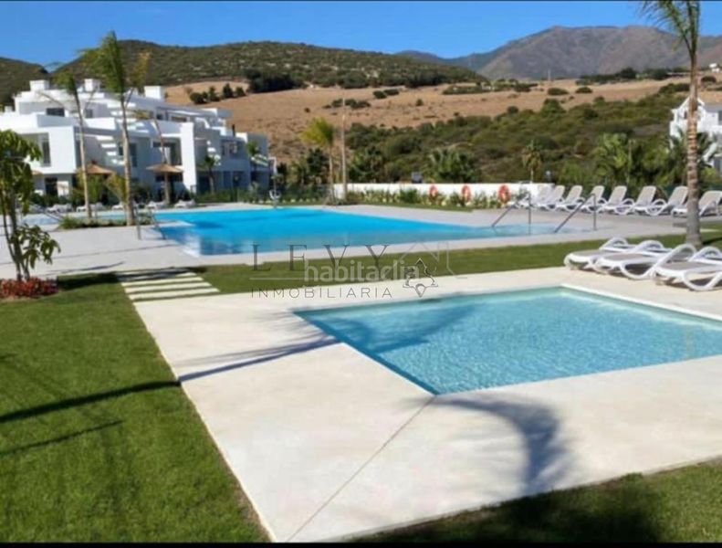 Foto 4041a890-7969-47c4-9616-56ce317bcfc6. Flat with heating parking pool in Casares pueblo Casares