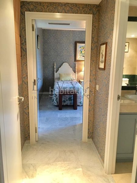 Foto b511eb5c-32d6-4c7f-a7e7-c7cf450d4bea. Apartament amb calefacció aparcament piscina a Puente Romano Marbella